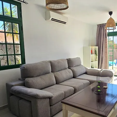 Ferienhaus Casa Kerrie, Private And Communal Pools, Sunny Terrace, Air Conditioning