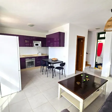 Ferienhaus Casa Kerrie, Private And Communal Pools, Sunny Terrace, Air Conditioning Playa Blanca (Lanzarote)